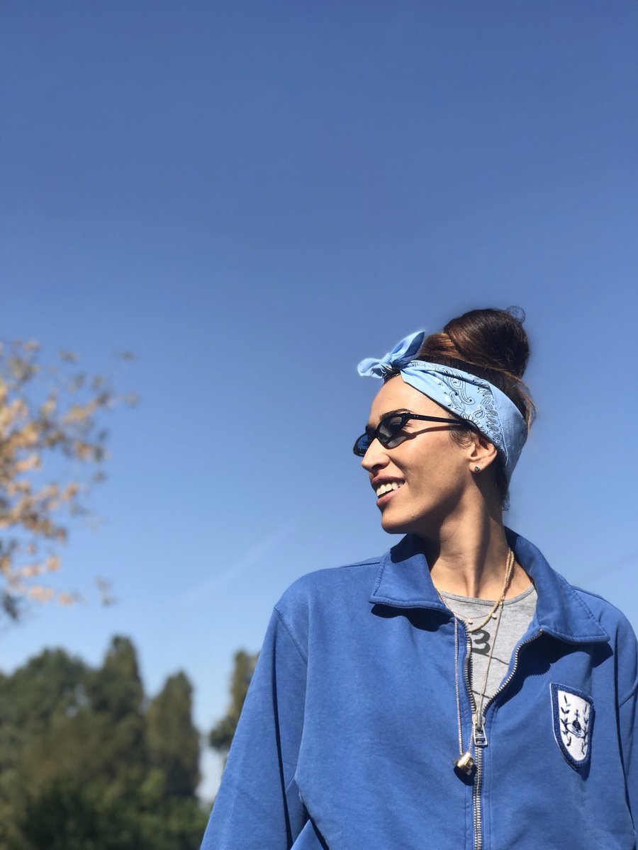 ninazilli's tweet photo. #sundaybluesunday #buonadomenica #dimensioneazzurra #tuta #tutonis https://t.co/ZHCXu2iTg4