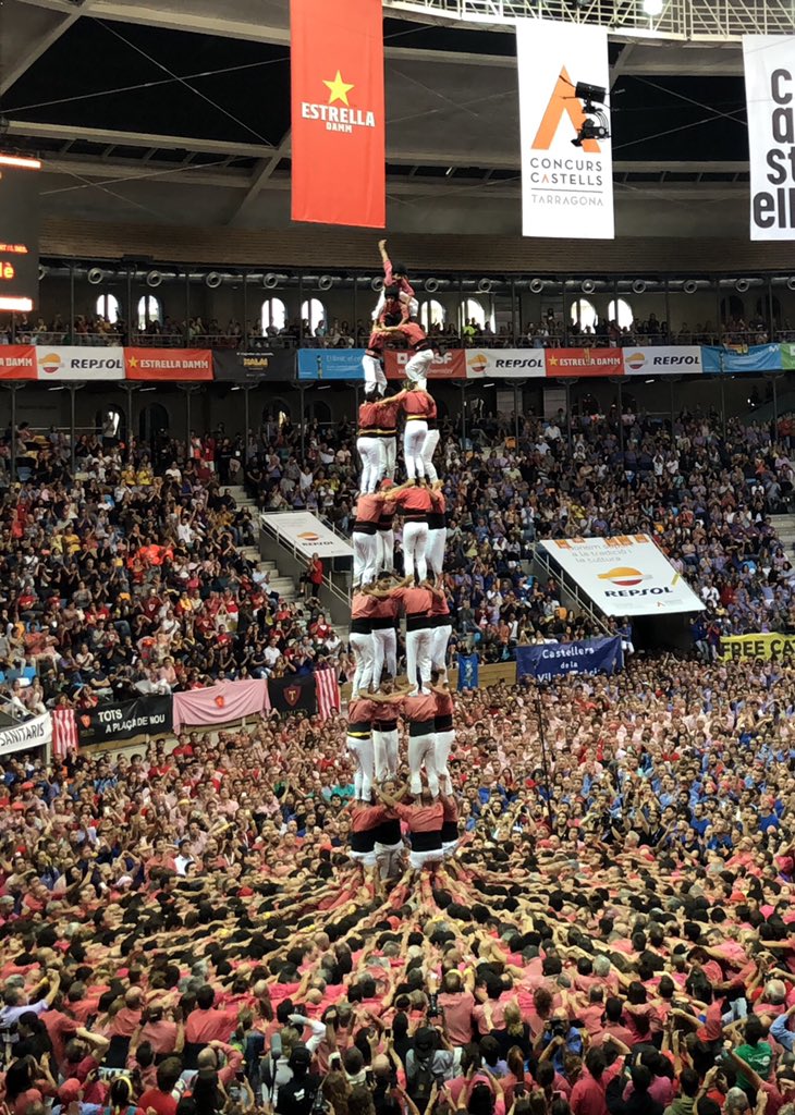 collavella's tweet image. 📣 Castellers i castelleres, 

HEM GUANYAT!

#ConcursTgn18 #ElMomentÉsAra #AnyRabassó2018 #castellers