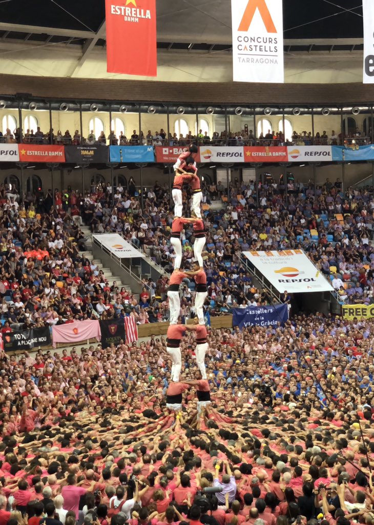 collavella's tweet image. 📣 Castellers i castelleres, 

HEM GUANYAT!

#ConcursTgn18 #ElMomentÉsAra #AnyRabassó2018 #castellers