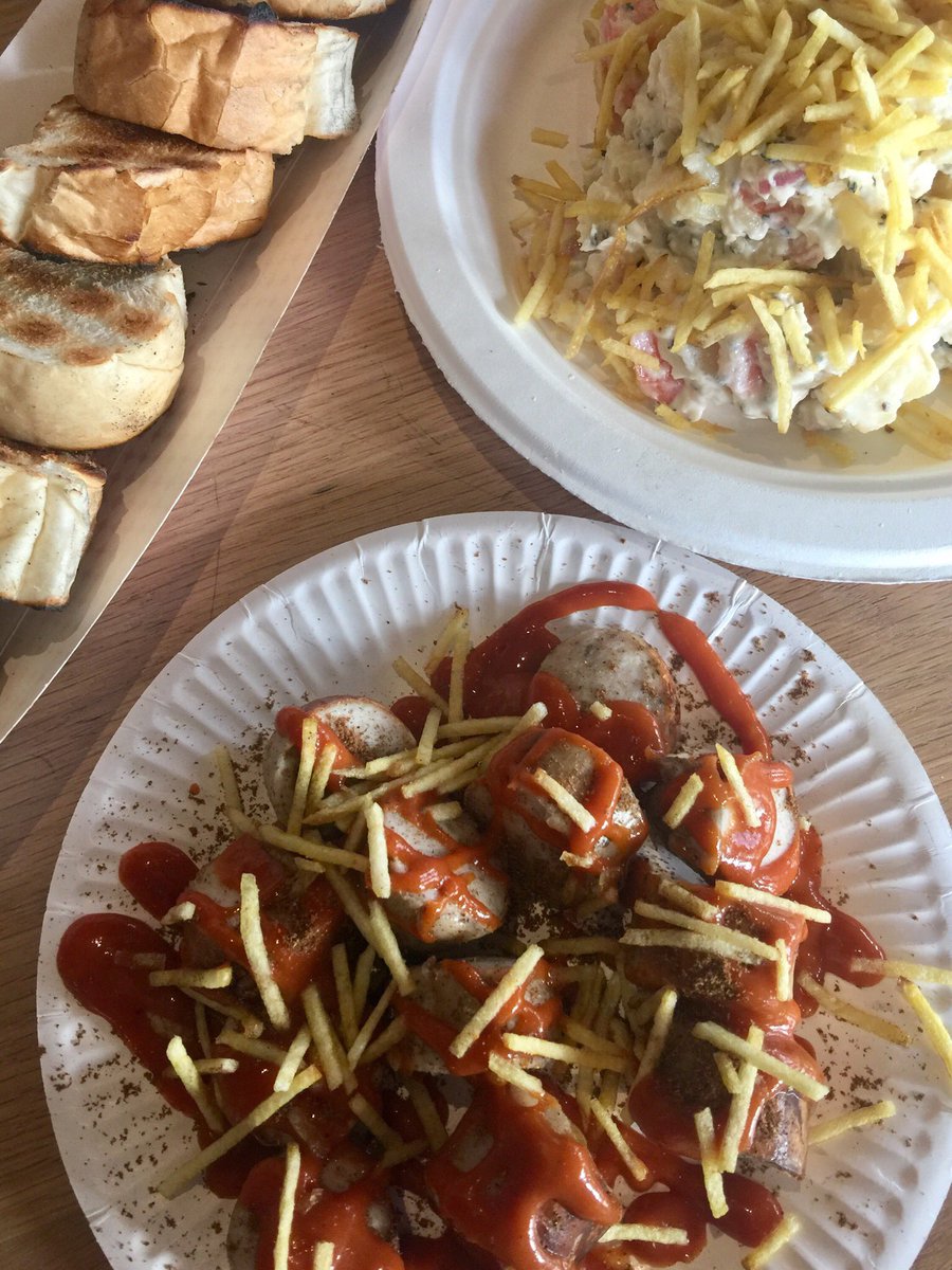gdpreston's tweet photo. Getting some @harl3ydogs currywurst action down at @beermerchantsHW ... https://t.co/u9HlByvwbn