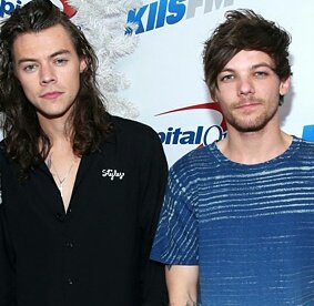 hwtscherry's tweet photo. Harry without                                  Harry with
his top                                             his top https://t.co/CGxJfxZyzL