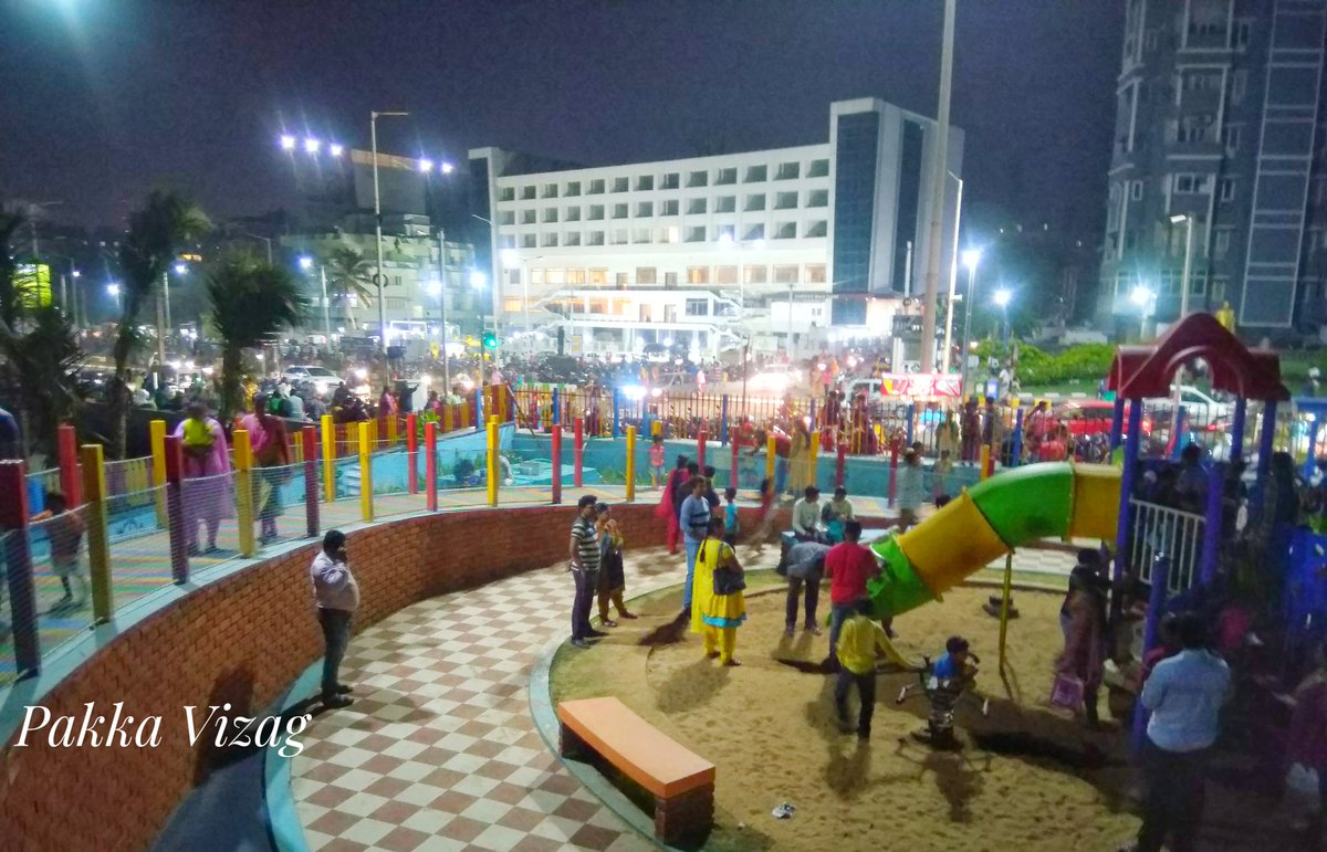 PakkaVizag's tweet photo. Kids enjoying at Children's Park near YMCA
#vizag https://t.co/3dGKlPZoIx