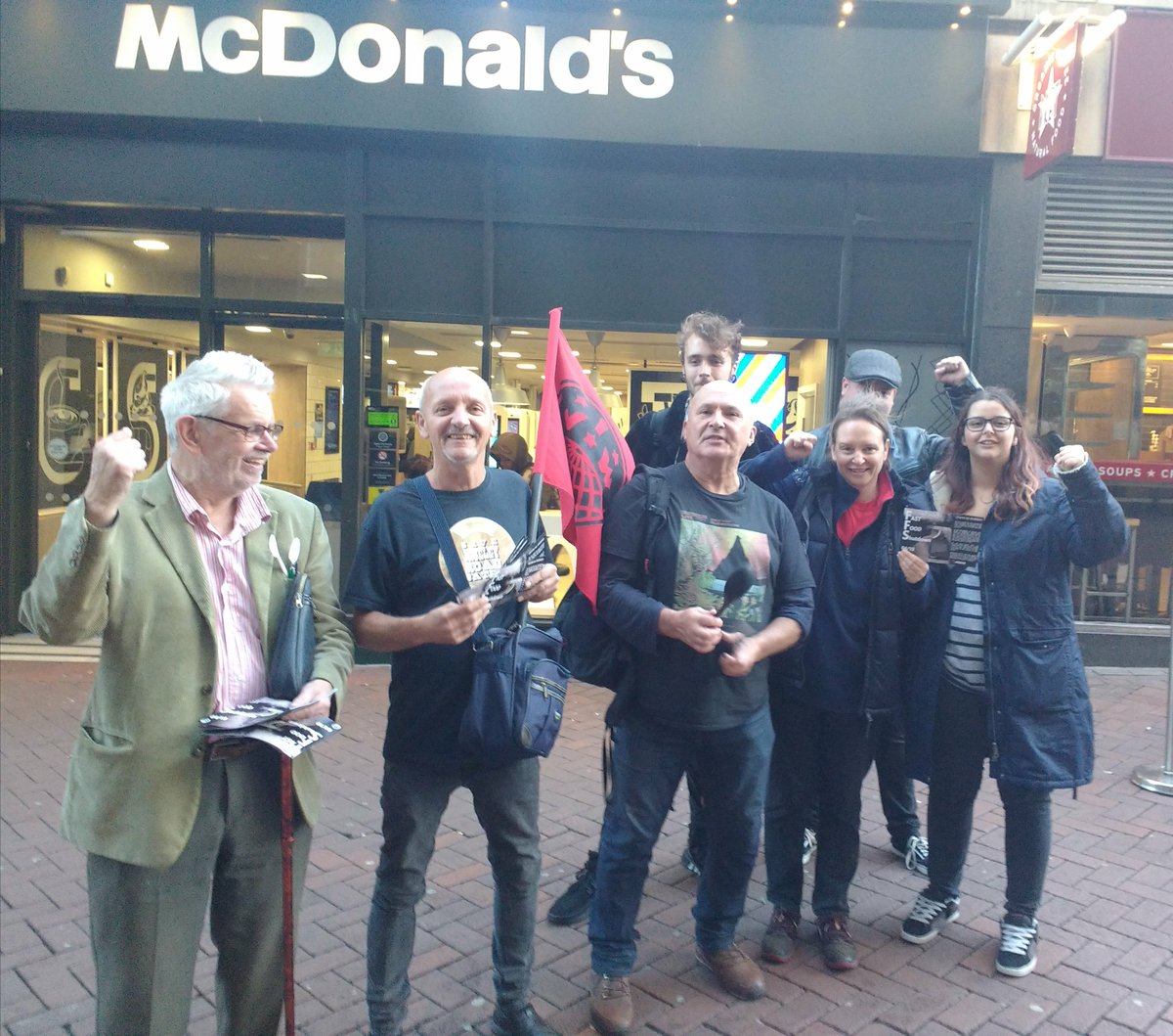 Thanks to those that came to leaflet and chat to couriers (including those not in the pic). Big things planned for Birmingham. Let's get organised! Shout out to everyone who took part all around the UK.

 #FFS410 #Mcstrike #AllEyesonTGIs