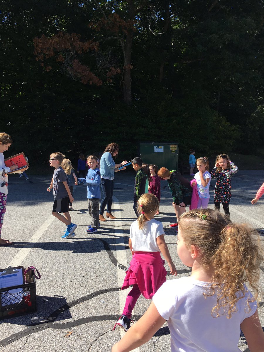 PrincipalMagli1's tweet photo. RAS mileage club #wellnessandfun! https://t.co/L52mhoPa47