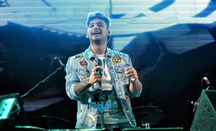 sintoniatrula's tweet photo. #MomentosTrulaleros 📸 ¡Gracias #MYM 👏 siempre es un placer volver a #LaRioja 🔥! 
.
.
#Trulala 34 años 🎶 https://t.co/3ukteNavv4