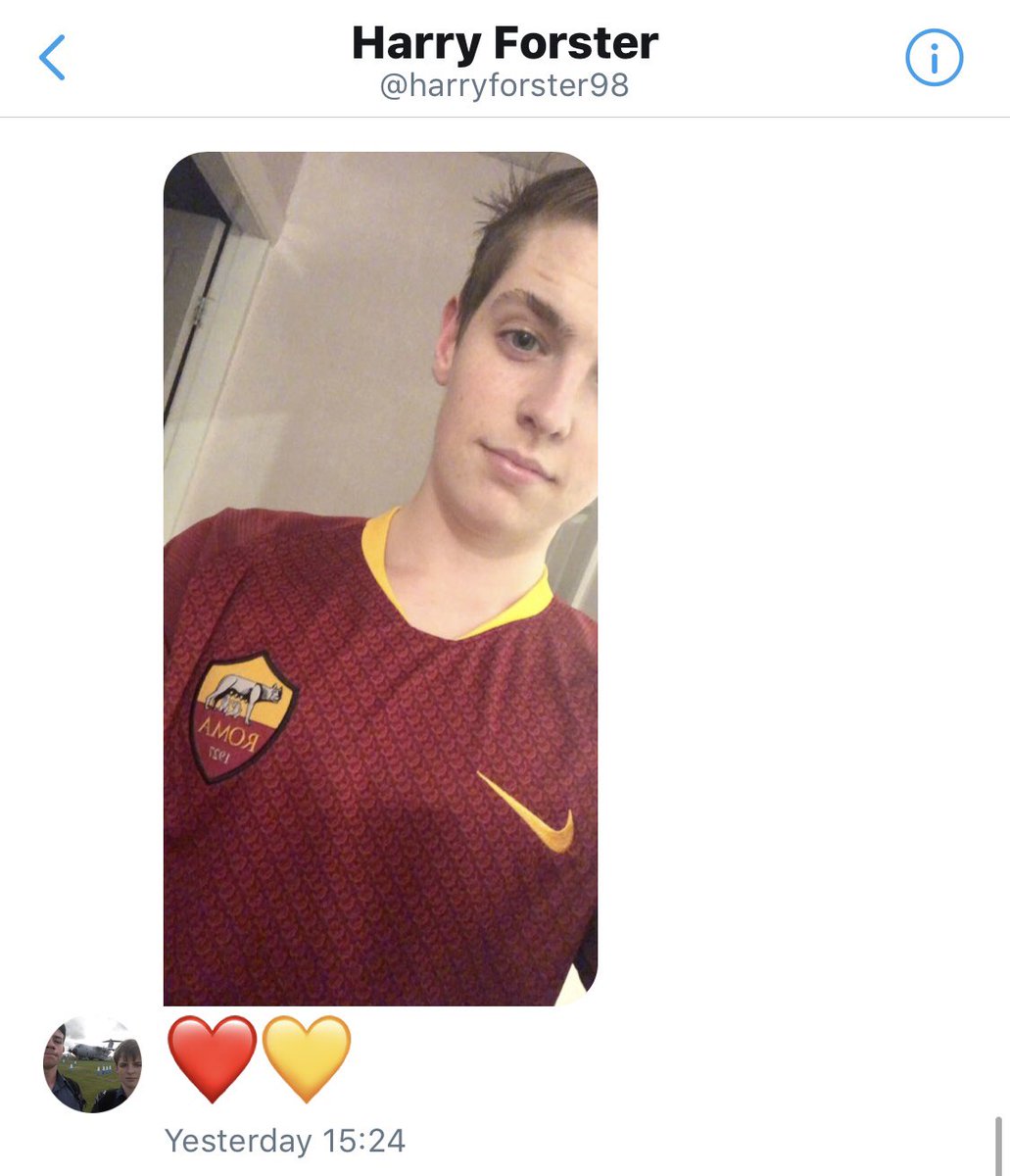 ASRomaEN's tweet photo. A football Twitter love story in four parts...

1. Wed: Everton fan @harryforster98 asks a fan in Rome to help his team

2. Roma Admin reply goes viral &amp; Harry becomes famous on Roma Twitter

3. Thurs: Orders #ASRoma shirt

4. Sat: Watches both Roma &amp; The Ev win! 

#ForzaHarry 👋 https://t.co/6bjFywl7x2