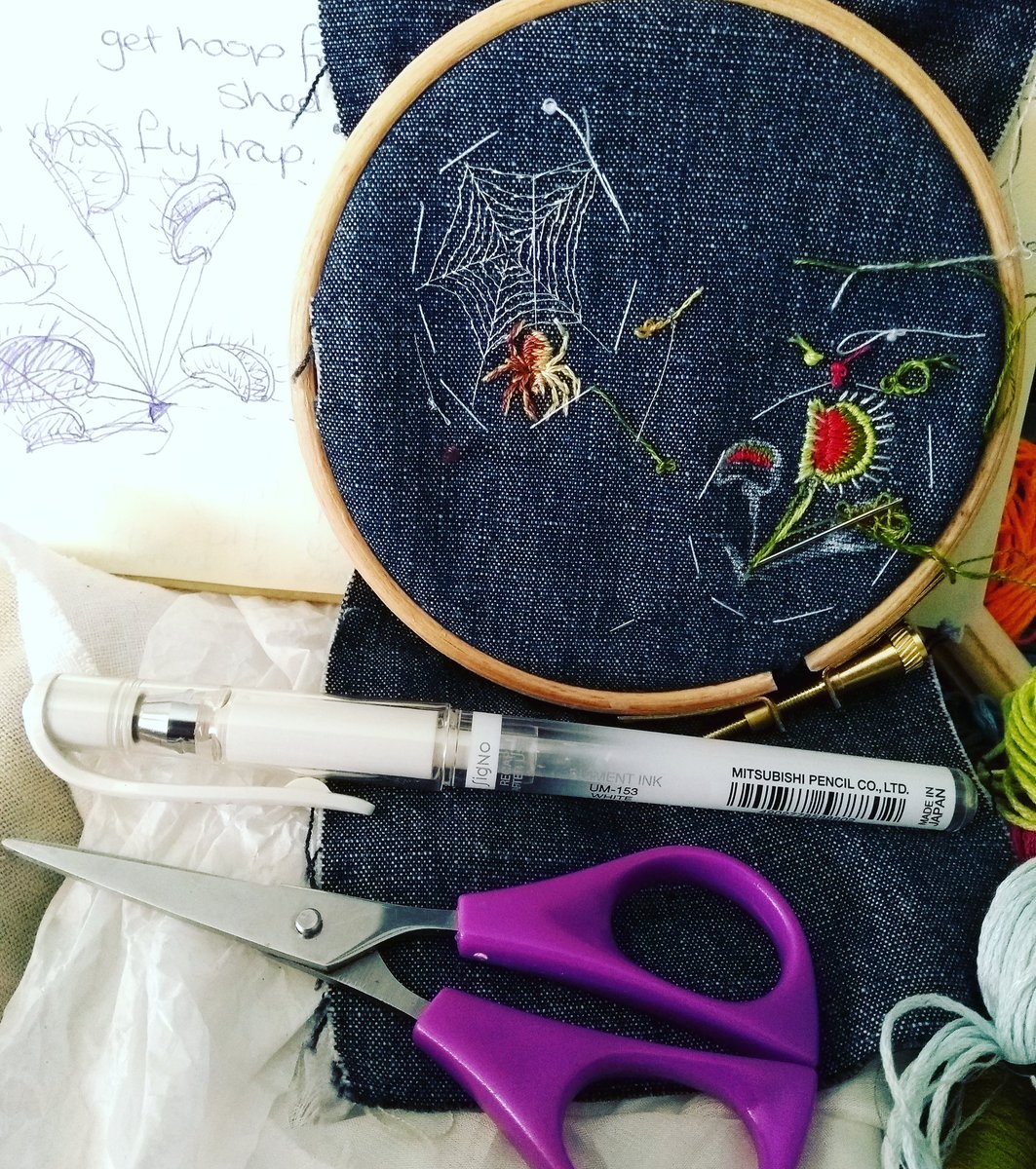 mistressofmakes's tweet photo. Cavtober challenge Day 6: tools.
I pretty much just need an embroidery needle, scissors, fabric, thread, a hoop and my sketchbooks. I have so many scribbles in different books, I need to stick to just one! #cavtober #cavetsy #embroideredvenusflytrap #stitchedillustration https://t.co/4u9twnTyhS