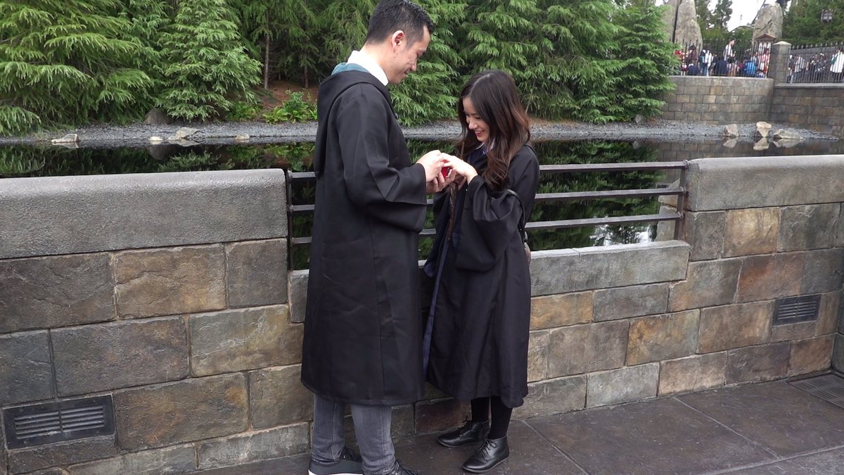 kimdaoblog's tweet photo. I said yes 💍 https://t.co/SLe2Srmjci https://t.co/9LU38JQGPb