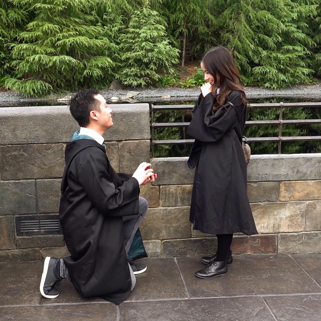 kimdaoblog's tweet photo. I said yes 💍 https://t.co/SLe2Srmjci https://t.co/9LU38JQGPb