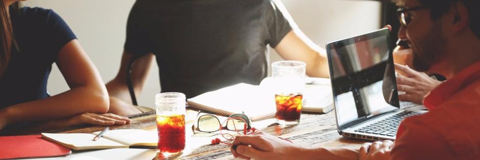 budgetsbusiness's tweet photo. L'Italia tecnologica, l'industria dell'innovazione, dello sviluppo di nuovi prodotti, della ricerca di nuove frontiere informatiche va ancora a rilento. Saranno le Start up a destare l'italia dormiente? https://t.co/gezs2ZLZFn #startup #innovazione #tecnologia https://t.co/vD6AAHK8g2