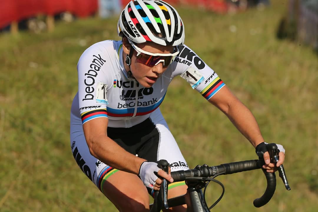 Een negende plaats voor Sanne Cant vandaag in Ronse. Bij de junioren werd Wout Vervoort knap 4de, Ryan Cortjens 5de. Lees hun reacties op onze website: ikoenertherm-beobank.be/nl/single-news…
-
📷: Photopress.be