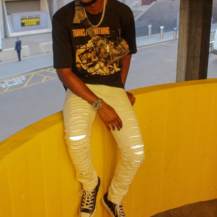 roughstylesldn tweet picture