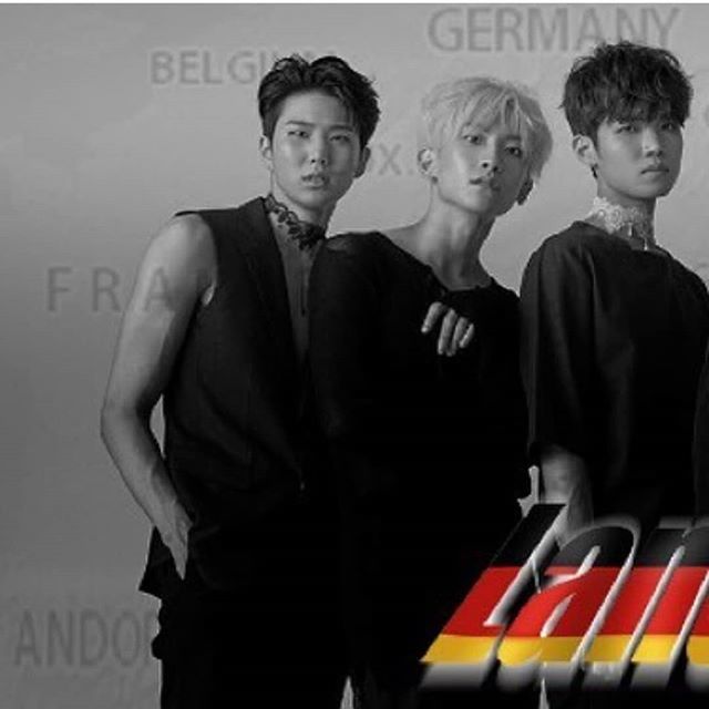 GreatGuysSpain's tweet photo. [INSTAGRAM]  greatguys_official :GreatGuys llegan a Europa!!
GreatGuys estarán en Polonia y Alemania para Noviembre !! 😍👋✈️ Sé que habéis estado esperando este momento!! Os veremos allí 😉para más información 👉 @skey_ace https://t.co/Oct3rHKZUd https://t.co/KvilJEAcRN