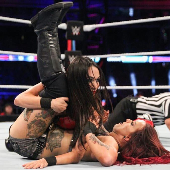 brieobsession's tweet photo. Some HD Pics of SSD! Brie killed it! ❤️🔥
#BrieBella #BrieMode #GoBrieMode https://t.co/CtS1BF3ajJ