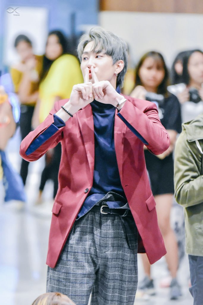 LOVEccaptainch's tweet photo. 😉😉😉
#captainchonlathorn https://t.co/7n3n00ix54
