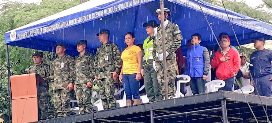 walteradolfor's tweet photo. Jornada de Apoyo al Desarrollo Comuna 9 Barrio Picaleñita #BASPC06 Plan Fe en Colombia actos protocolarios  "Héroes Multimisión" en alianza estratégica con entidades Departamentales, Municipales, Privadas https://t.co/zUWo8aP88P