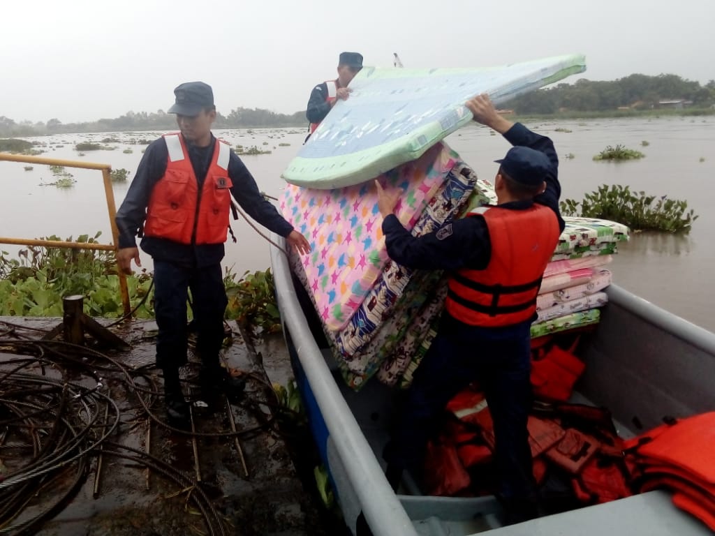 nuevaya's tweet photo. El Gobierno Sandinista de Nicaragua y la Alcaldía de Granada atienden a las familias afectadas por las lluvias en Malacatoya #FSLNHeroesDelAmorSiempre https://t.co/0afD8XPW54