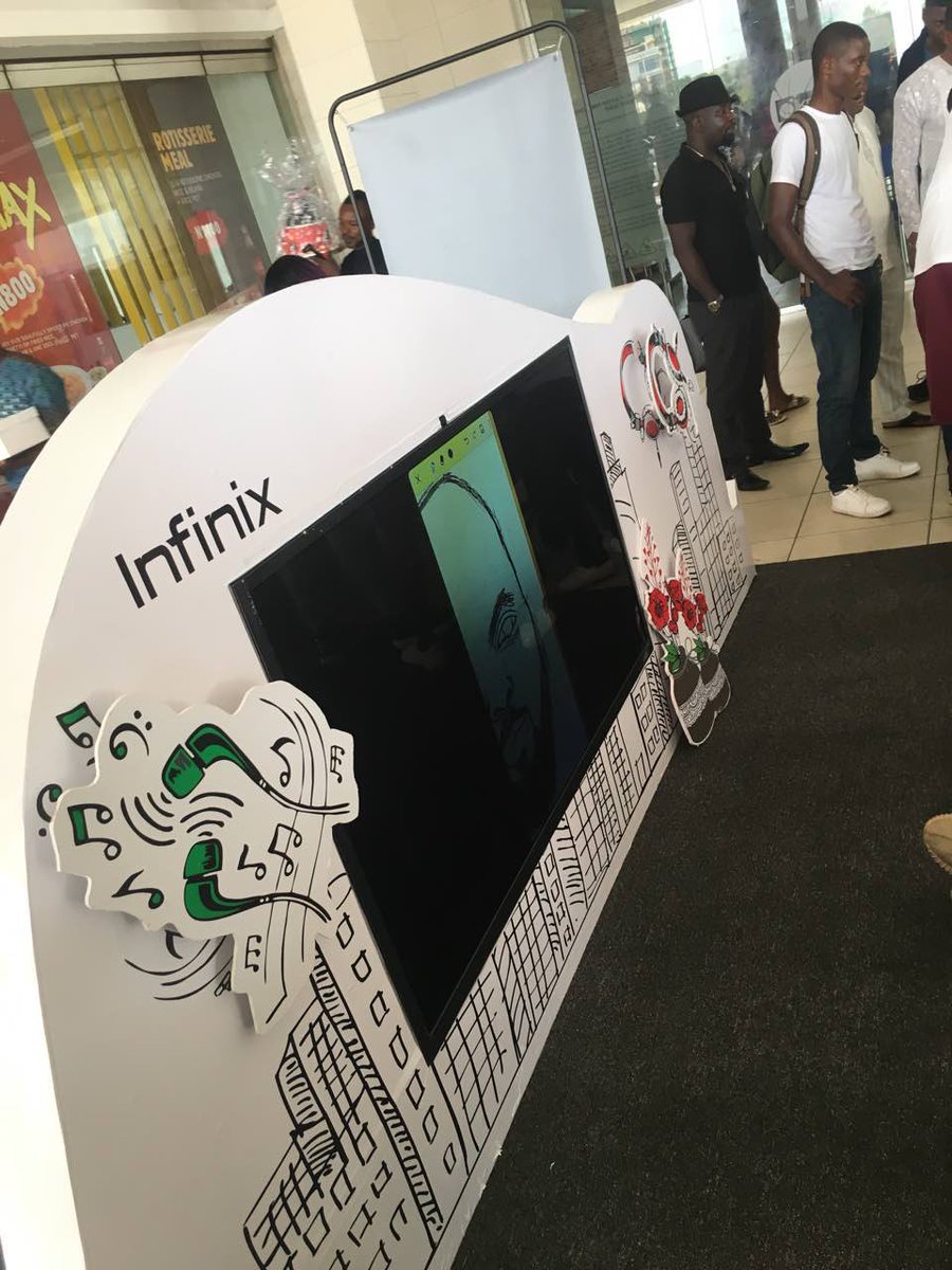 RealDreylo's tweet photo. #Note5StylusActivation Everyone is here presently for the last day of the Note 5 Activation! Ikeja City Mall!! Please make sure you’re here💯💯 https://t.co/TzlayQgxcJ