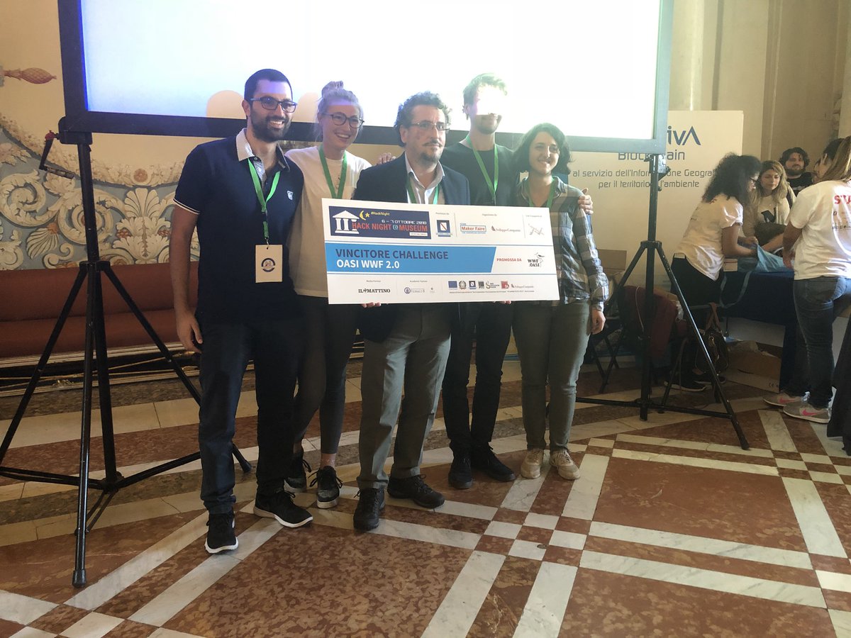 MakerFaireRome's tweet photo. Per la challenge di @WWFOasi vince il team #fiftyfifty! #hacknight18 #MFR18 https://t.co/aRkNFT1lGi