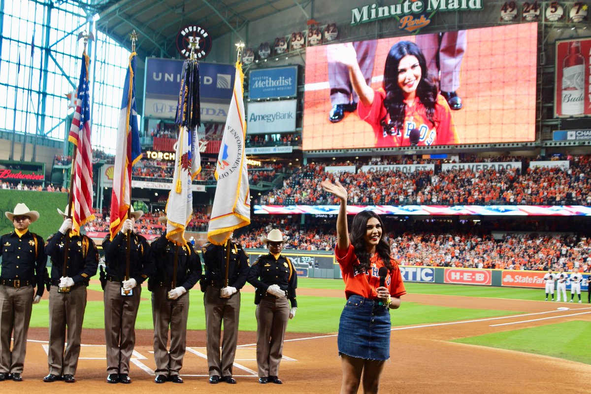 kayliseirizarry's tweet photo. Unforgettable. Thank you @astros ⚾️🇺🇸 #Astros #ALDS #DefendHouston #CrushCity #Earnedit #NeverSettle https://t.co/CLmZaURTmk