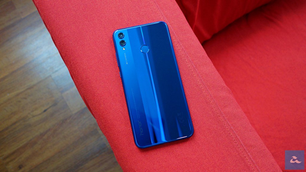 amanz's tweet photo. Pandang Pertama: Honor 8X https://t.co/qBbBwHHIiS https://t.co/QF5odPxG7K
