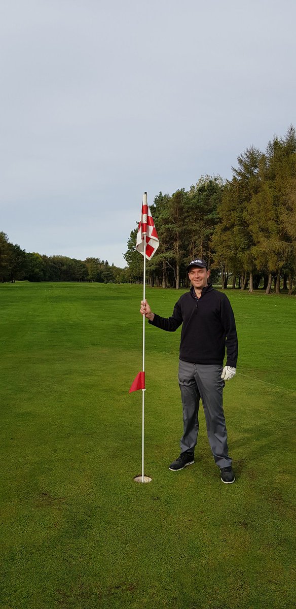 craig_short_82's tweet photo. Cheeky albatross this morning on @BCCOURSE 9th hole. #yellowtee #buckethole but ill take it! https://t.co/CtyNzfvpVa