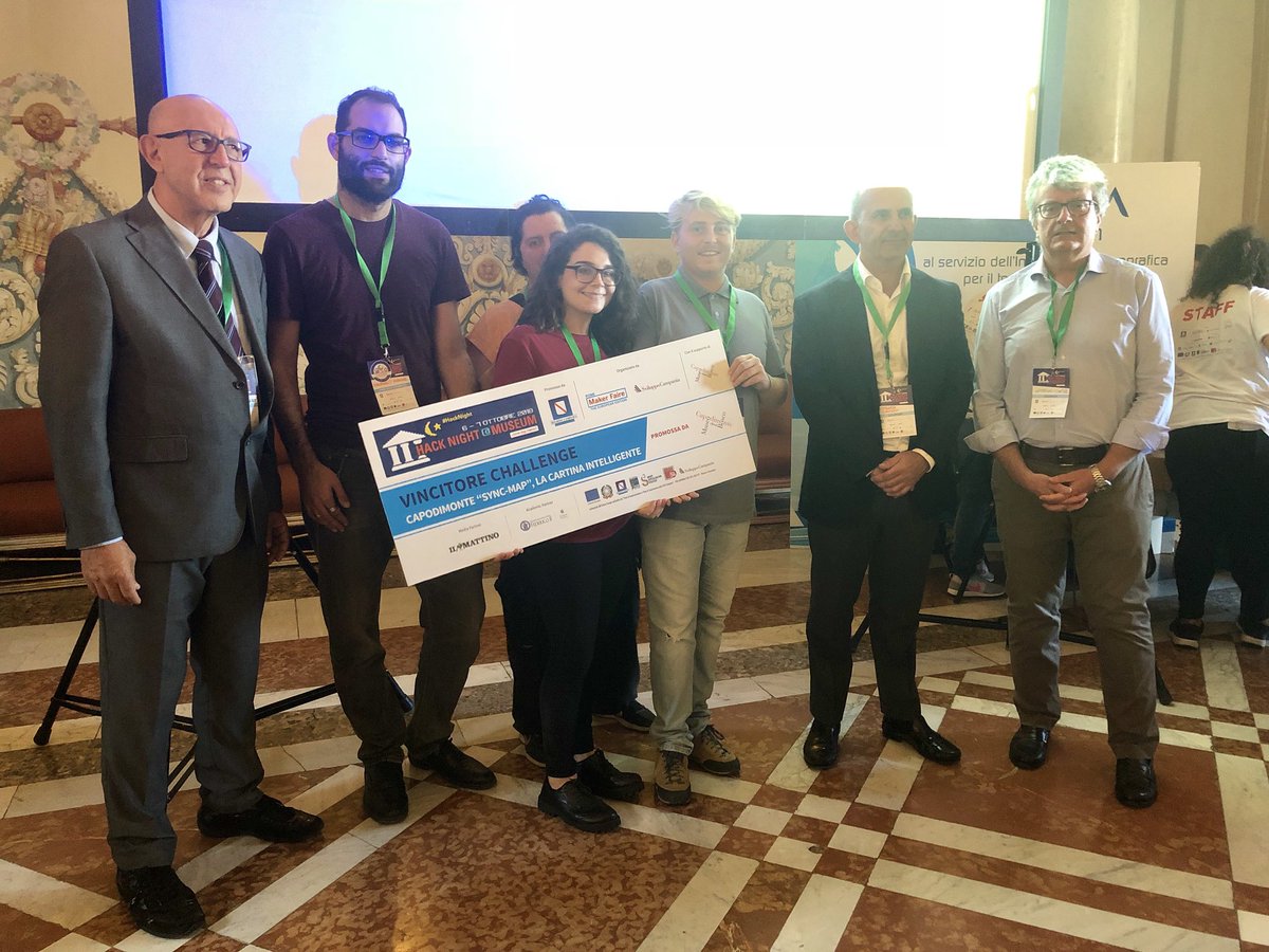 MakerFaireRome's tweet photo. Per la challenge del @Capodimonte_mus vince il team #IPoliedrici! #hacknight18 #MFR18 https://t.co/kjcoBxhmP2