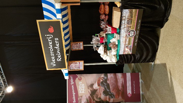 Vanaf morgen zijn we weer drie dagen aanwezig op de <a href="/FolieCulinaire/">Folie Culinaire</a> onder de vlag van @Slowfood Uiteraard met de <a href="/Herderham/">Herderham</a>.Maar nu ook met de #Veemderplaatham  #Magererauweham en onze Eindhovense droogworstjes de #Dommelaartjes in 16 smaken waaronder #Chocolade.