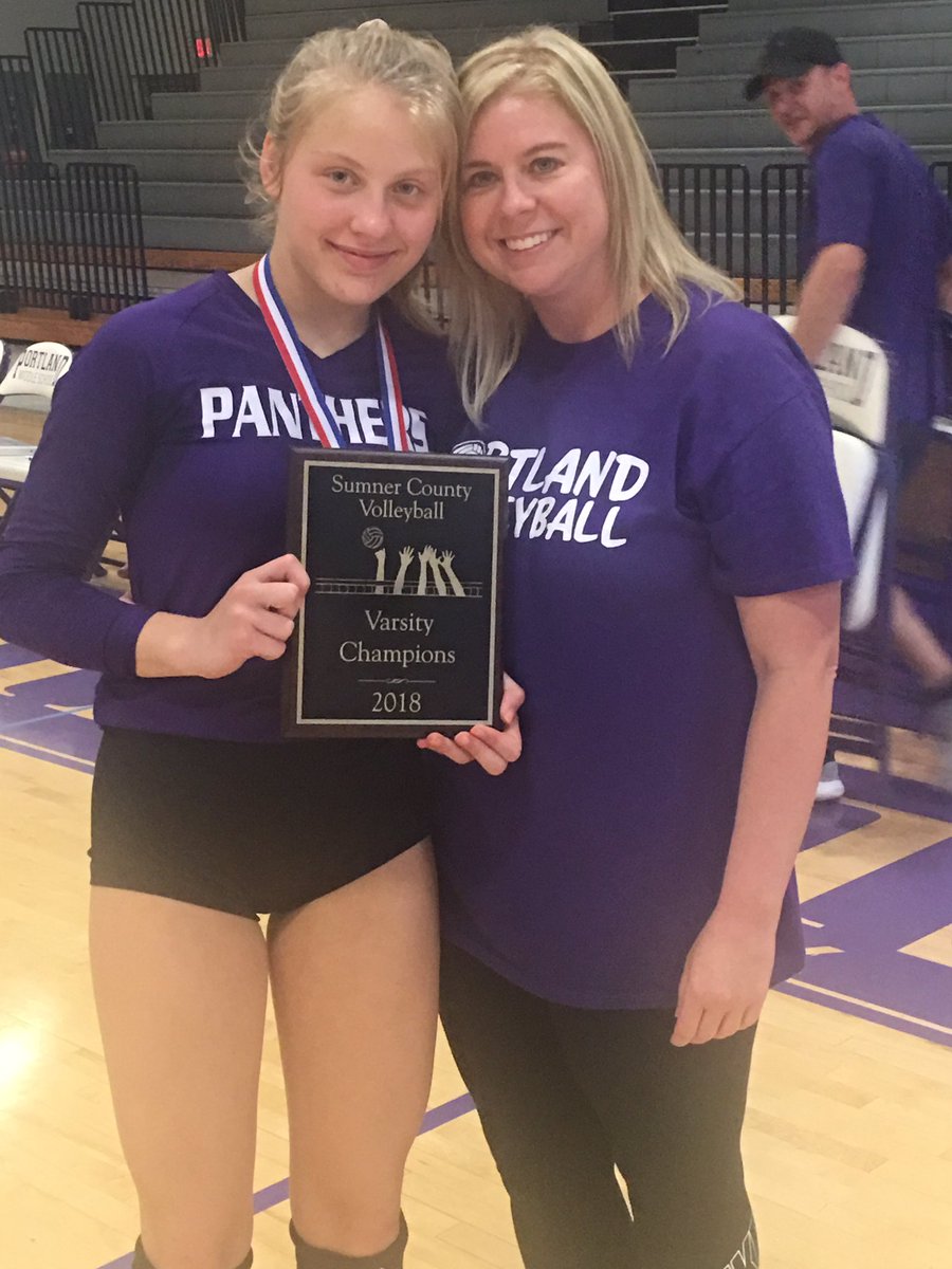 SusanRbusymom's tweet photo. The beach on fall break is overrated when you have 3 volleyball athletes to watch. #maybe1day #mykidsmylife #notmissingathing https://t.co/rAhPqQGqCY