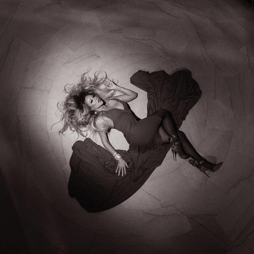 MC_Greece's tweet photo. The video clip of With You seems AMAZING!🎶🔥Cant wait for it to be released soon! @MariahCarey #WithYou #videoclip #soon #blackandwhite #beautiful #ageless #skinnylegend #lambily #support #stream #buy #spotify #itunes #youtube #views https://t.co/mKuOMJRhn3