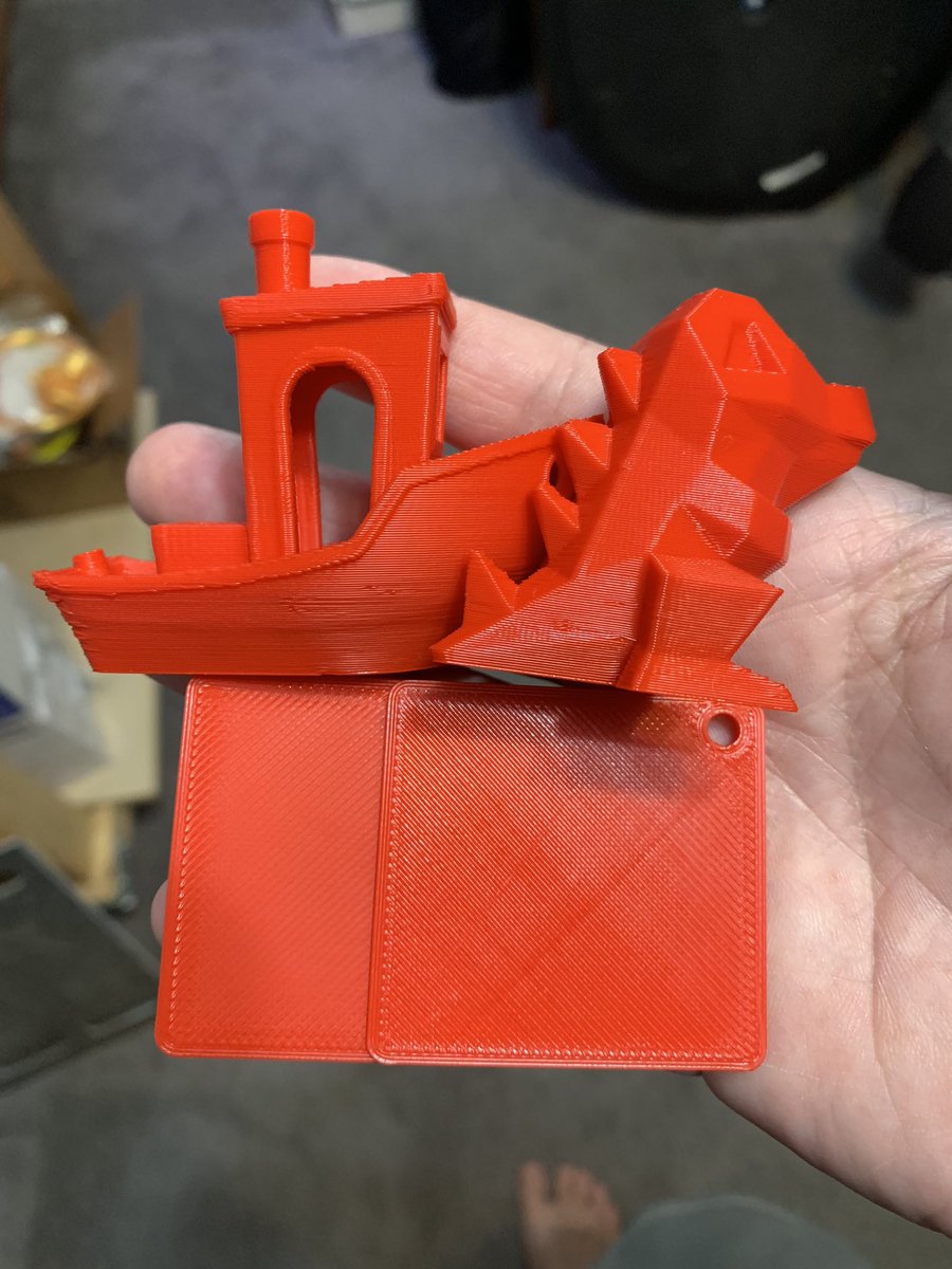 MCHRISP1's tweet photo. #3DPrinting #BenchmarkSet in @prusament #LipstickRed PLA. https://t.co/szuLtTpxvu