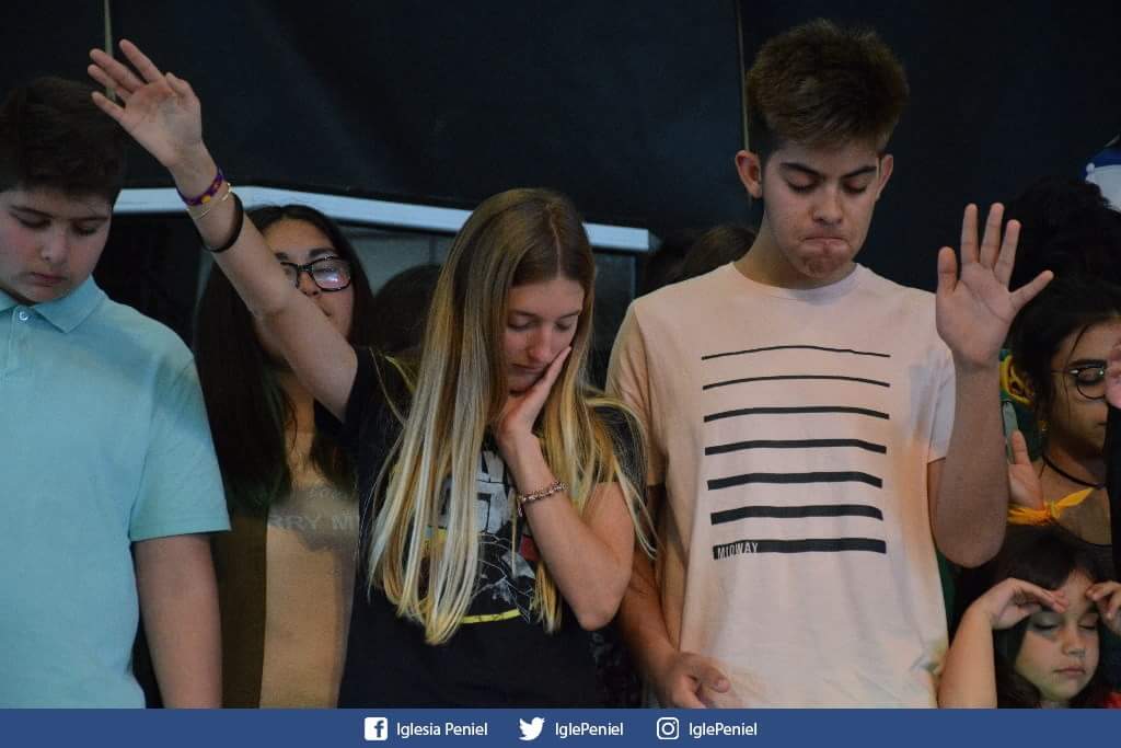 IglePeniel's tweet photo. Cerramos otro #GLOCAL maravilloso! ✊🙌
#Adolescencia #InfluenciaYDesafío será el comienzo de una etapa llena del Espíritu Santo, donde Dios usará y sorprenderá grandemente a cada adolescente 🔥💣💥
¡Gracias a todos los que fueron parte!
Hasta el próximo #Glocal2019 ⚡ https://t.co/AOjxytZqH2