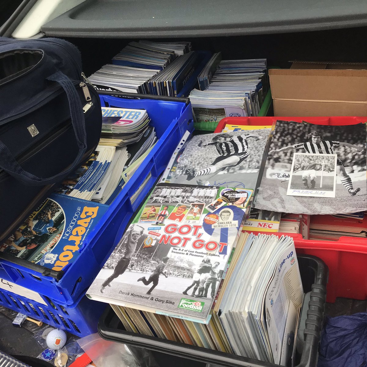 iw1963's tweet photo. Bit of a busmanโs holiday to Wales today. Rescued thousands from the tip. Cheers to My pal for driving. 5 hours in a car with him only to find out whilst chatting that unbeknownst to him he actually purchased a programme off me online last night. #doubleresult https://t.co/kLcchlKols