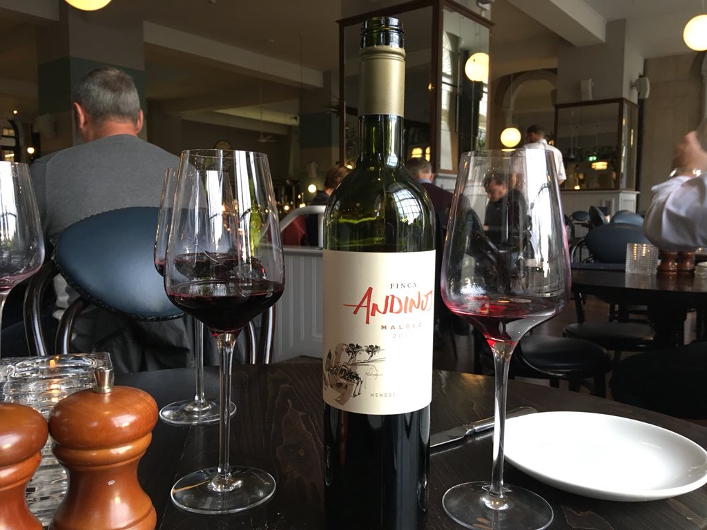 GaryEWebb's tweet photo. Sunday afternoon.....roast beef, Malbec and cheese platter to follow! My kinda Sunday! #SundayRoast #malbec #redwine #BrownsLeeds https://t.co/FBZesV7zcn