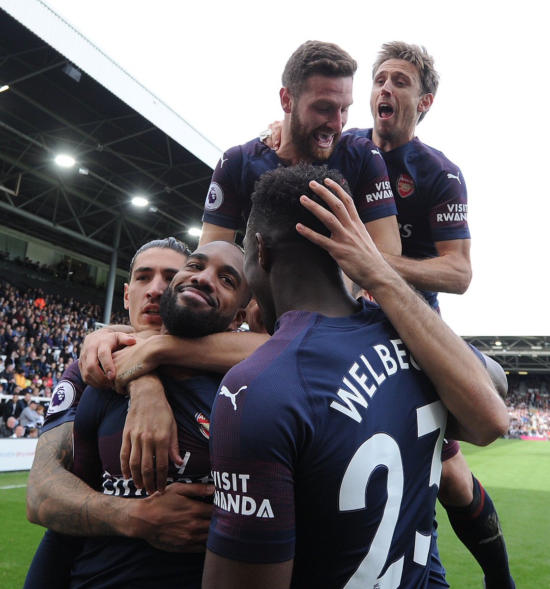 UnaiEmery_'s tweet photo. We are the @Arsenal ! Thank you all for your support once again. Always forward together! https://t.co/qFTFGj5Jej