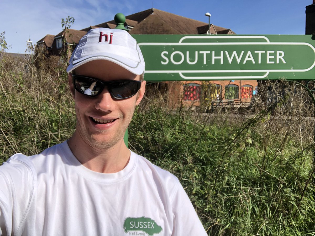 the_running_mal's tweet photo. Top day running Southwater aid station with @MattMason93 for @SussexEndurance Downs Link Ultra, snapped some of @HJoggers as they came through too https://t.co/0fXOKLQZLY