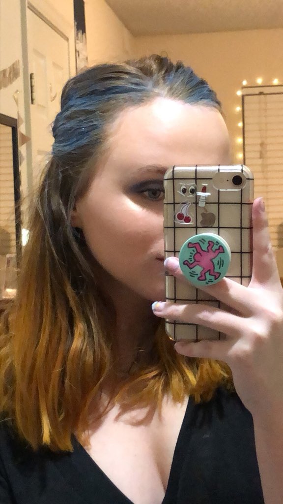 eschaeffxoxo's tweet photo. put sparkly hair spray over my poser paste because i don’t know when to stop #expressionissurvival @yelyahwilliams @ColormeBrian @gooddyeyoung https://t.co/PClbdyojJe