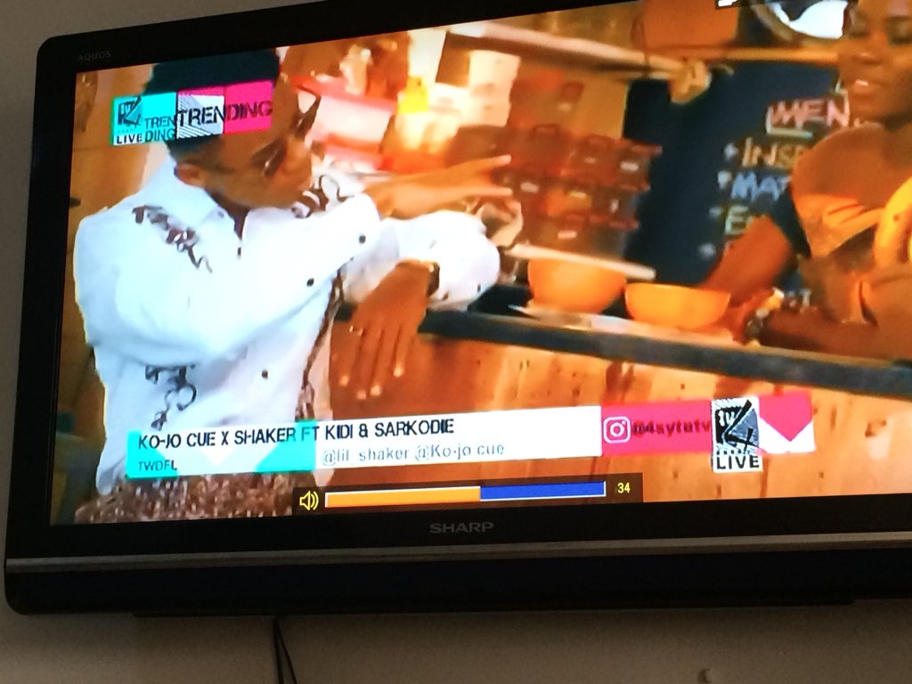 KofiDarku's tweet photo. Ghanaian modern music education in full effect on @official4SYTETV - y’all need to check #TWDFL by artists in the pics. Now you know. #hiplife #KDinGhana2 https://t.co/wjIIJ8eQZa