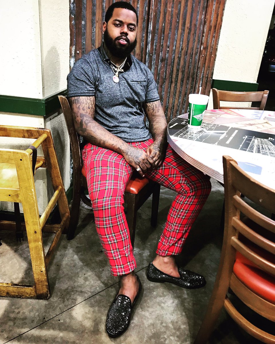 Bigteefs12's tweet photo. CEO #TeefE no emotions from a King 👑💰🏃🏾💨 https://t.co/RQLUUZhkFj