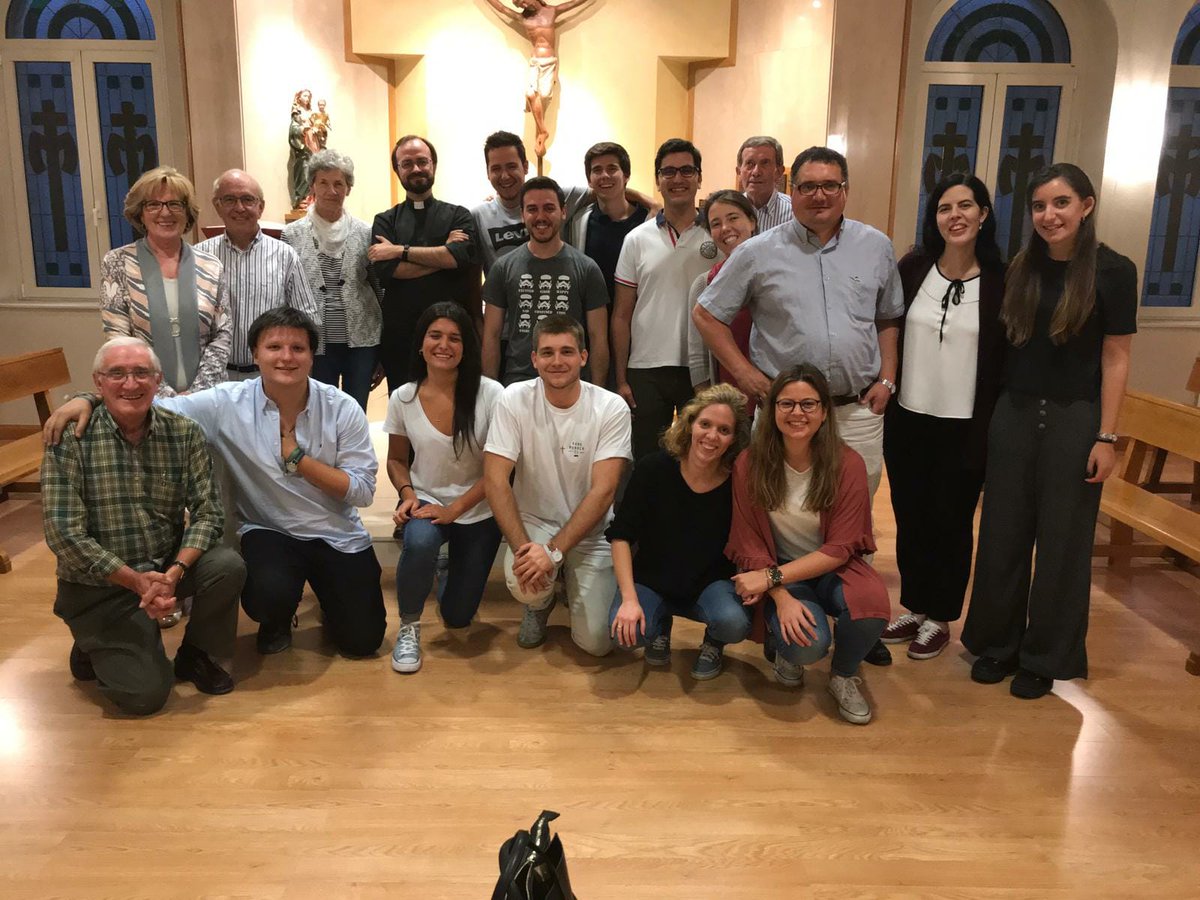 Finde precioso en Pamplona de Escuela compartida entre los jóvenes cursillistas madrileños <a href="/CursillosMadrid/">Cursillos Madrid</a> y los veteranos cursillistas navarros. Dios no para de sorprendernos y superarnos a la hora de abrir caminos nuevos para entender mejor el carisma de Cursillos. #jaleoMCC