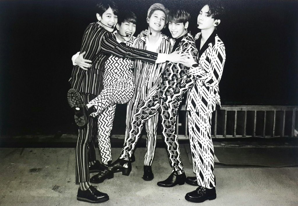 ED_0512's tweet photo. どなたかこの写真のカラーver持ってる方いますか…？

#SHINee ＃SHINeefive https://t.co/rPTfvzPCF6
