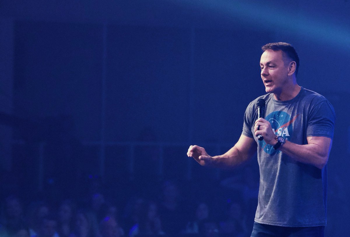 cbglades's tweet photo. Join us for the 6PM ✨ Last chance to catch service before #CBGGravity takes off 🚀 https://t.co/mYI1f1gKw5
