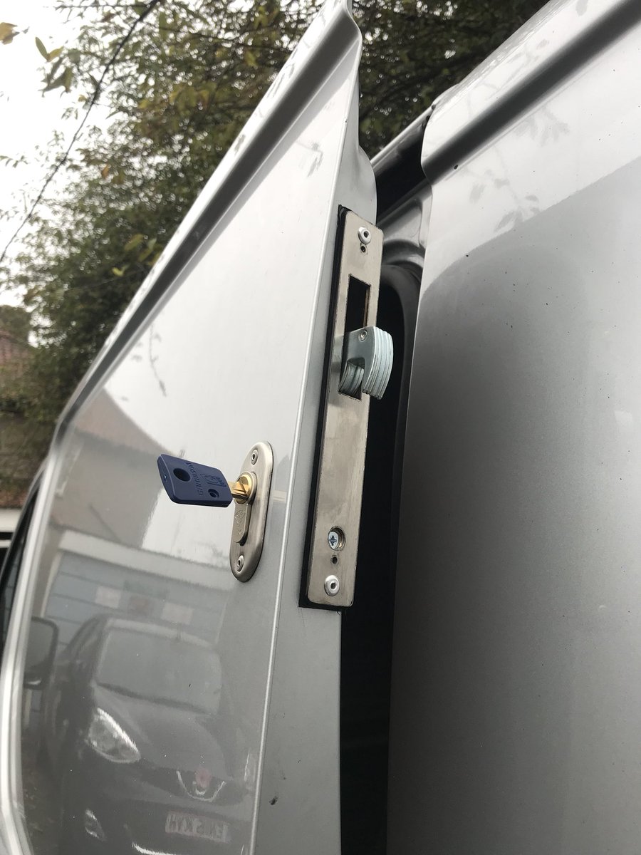 vanlocks's tweet image. If you need something better than “normal” deadlocks for the van then you need these. Backed up with our plate to protect the barn door latch for the Vauxhall Vivaro, Renault trafic, Nissan NV300. Available online soon at vanlocks.co.uk #Vansecurity #vanlocks #vanlife