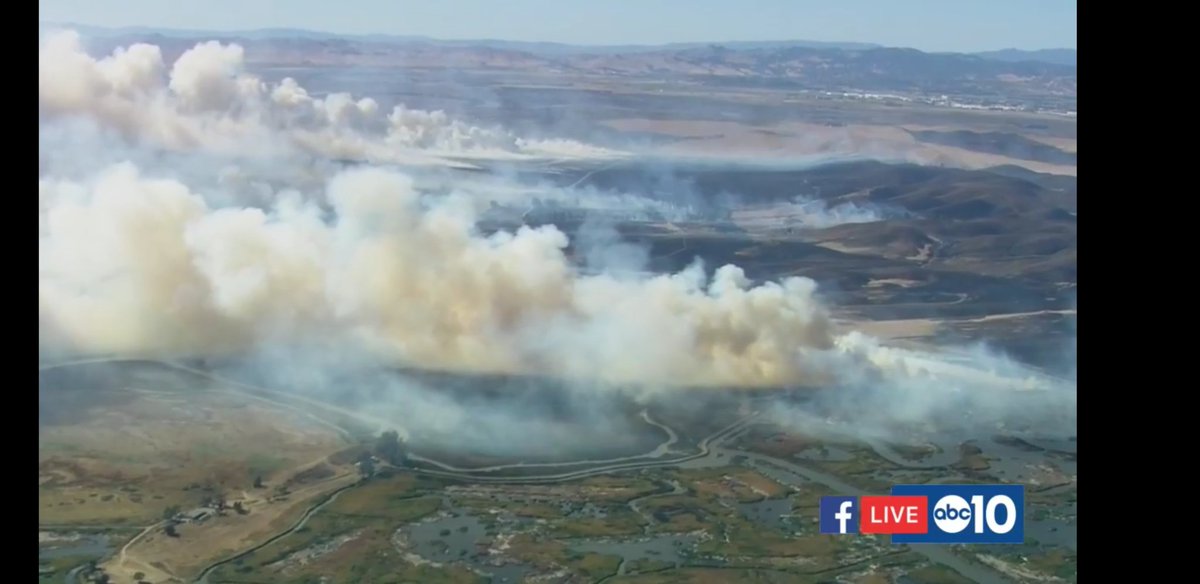 IHC2FD's tweet photo. #BranscombeFire #Suisun #SolanoCounty @ABC10 https://t.co/a0wxXt2ZS0