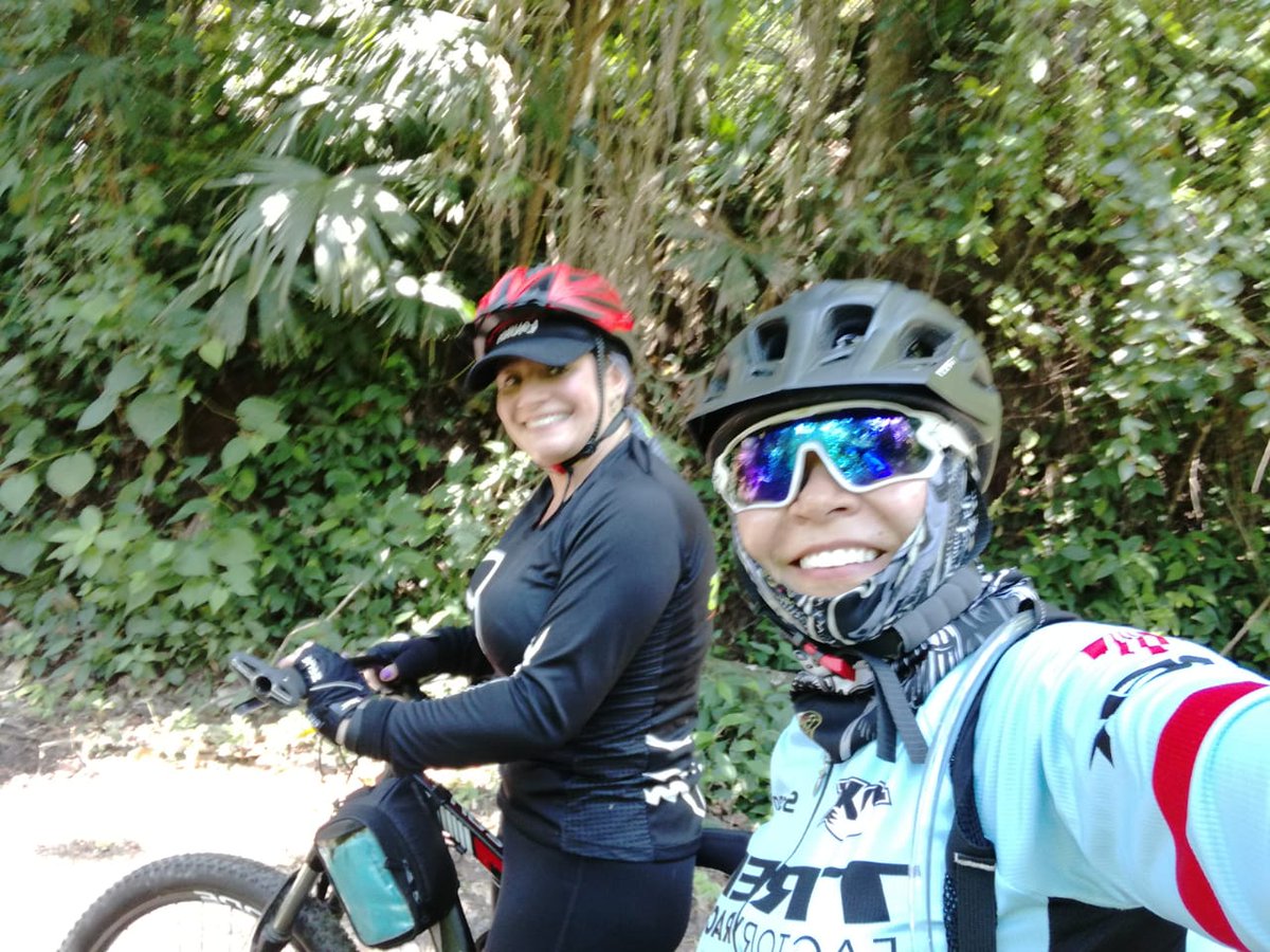 PubliCiclismo2's tweet photo. #A2ruedasTravesiasMTB en el municipio de #Titiribi @suroesteprensa @elmundomedellin @BiciGoga https://t.co/4zppyD5NWa