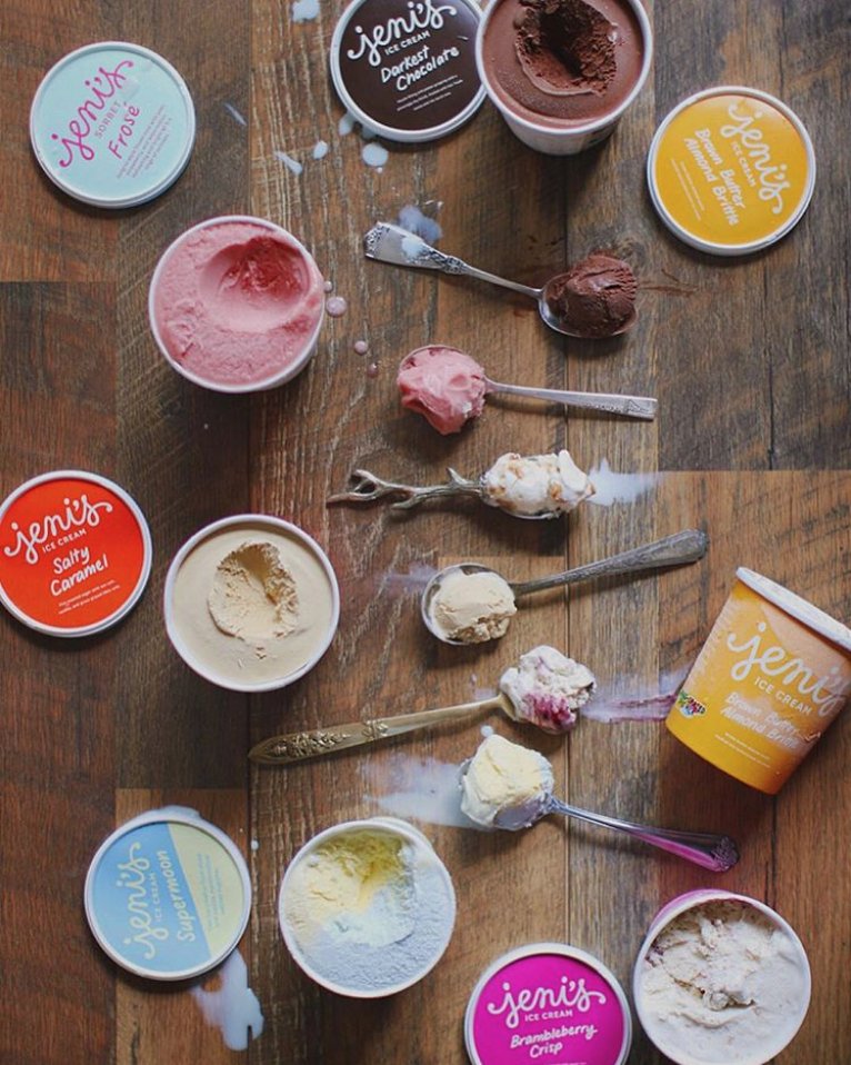 When’s the last time you threw an ice cream party? We can tell you from experience it’s the fastest way to make someone’s ̶d̶a̶y̶ week. Here’s a reminder from @cookingforluv that all it takes is six pints and six spoons to impress any guest. 🥄