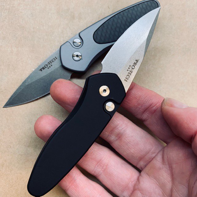 OmahaKnife's tweet photo. Small but mighty!
Meet the Pro Tech Sprint!
.
#protechknives #protech #foldingknife #pocketknife #pocketdump #carbonfiber #kinfeparty #knifesale #knife #knivesandaxes #knifenut #knifeenthusiest #knifecollection #knifecollector #edc https://t.co/F0Nzs8MwL8