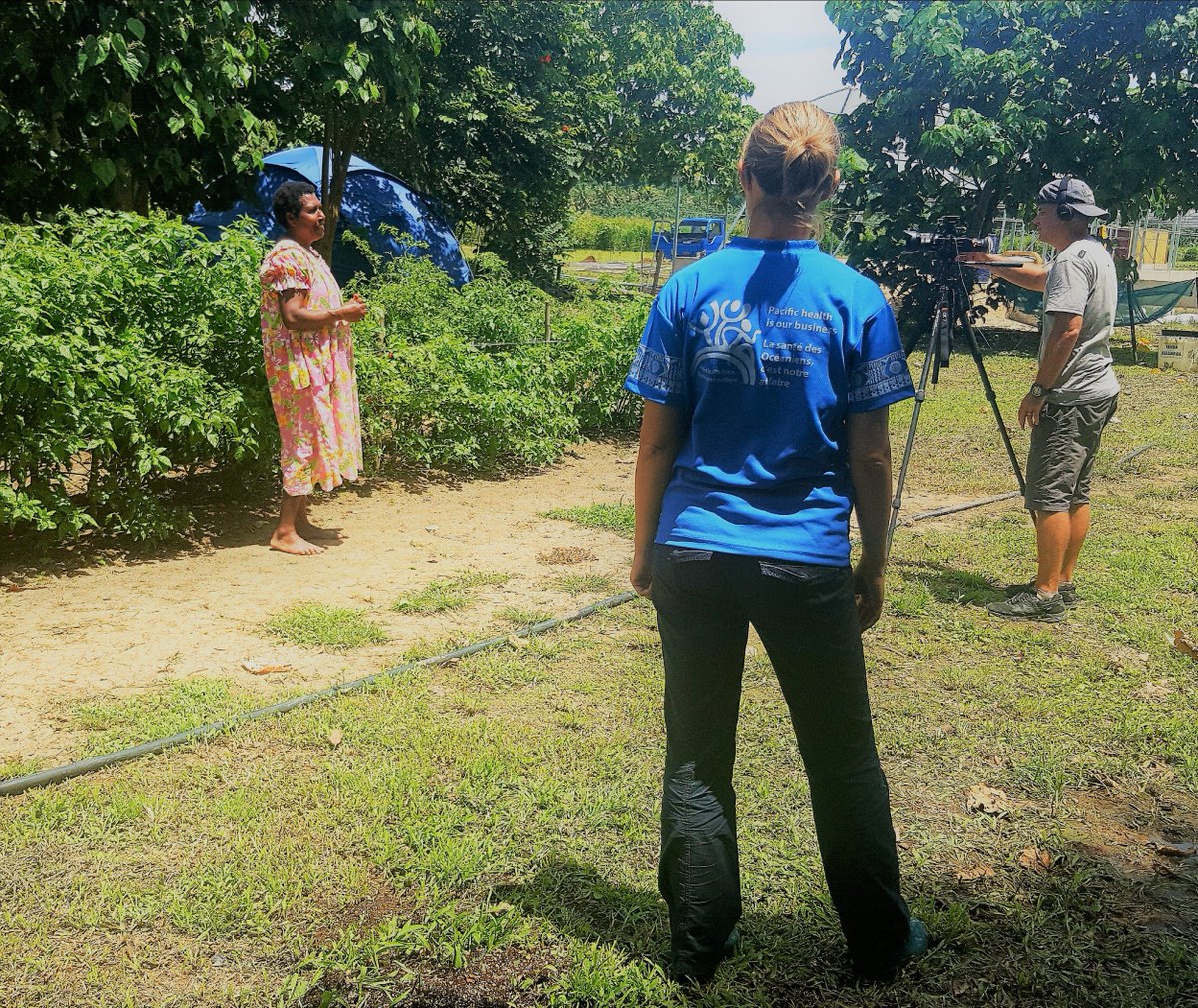 spc_cps's tweet photo. Eat more #greens!
Next step of the #EdiblePlants Project managed by @spc_cps #PublicHealth Division @PacificDiets - filming in #Vanuatu in progress!
Each episode presents the #plants in its natural environment and a #recipe to prepare it 
#BeatNCDs #EnoughNCDs https://t.co/kQTGvyHmG8