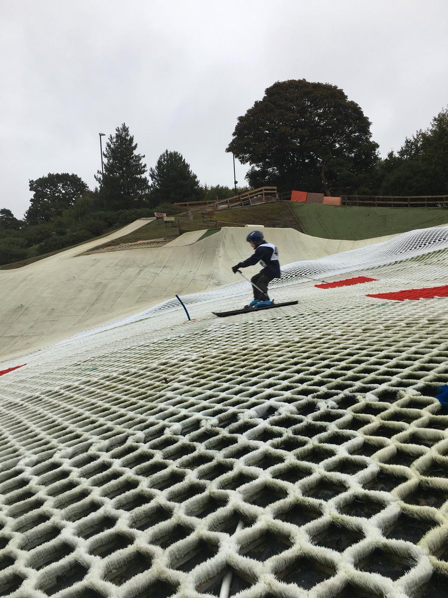 Well done to the U12 Boys' Ski Team for competing so well in the @esskiainfo Finals at Norwich on Saturday! Great experience! A BIG thank you to all their supporters too! #allweatherisskiweather
#BWPski