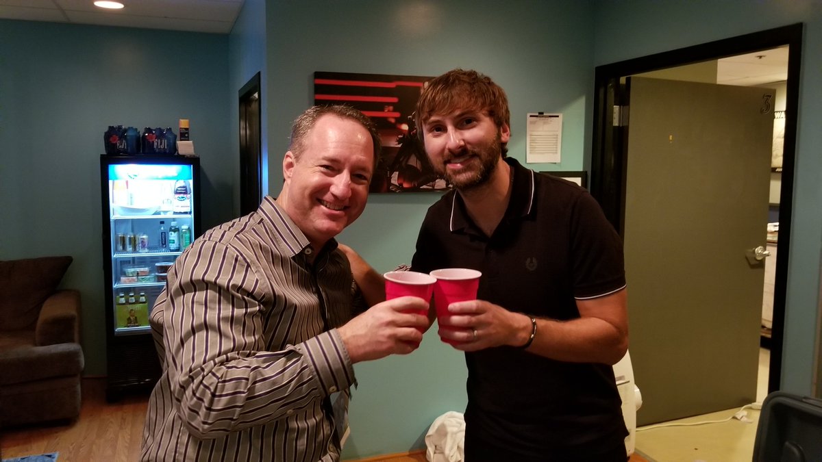 DarylPFriedman's tweet photo. One more #ToastToMusic with artist/songwriter/advocate/mixologist Dave Haywood of @ladyantebellum. Thanks to you, Hillary and Charles for your help passing the Music Modernization Act. We're proud to have you as our Nashville advocacy rep. https://t.co/h1L0RQrVcs